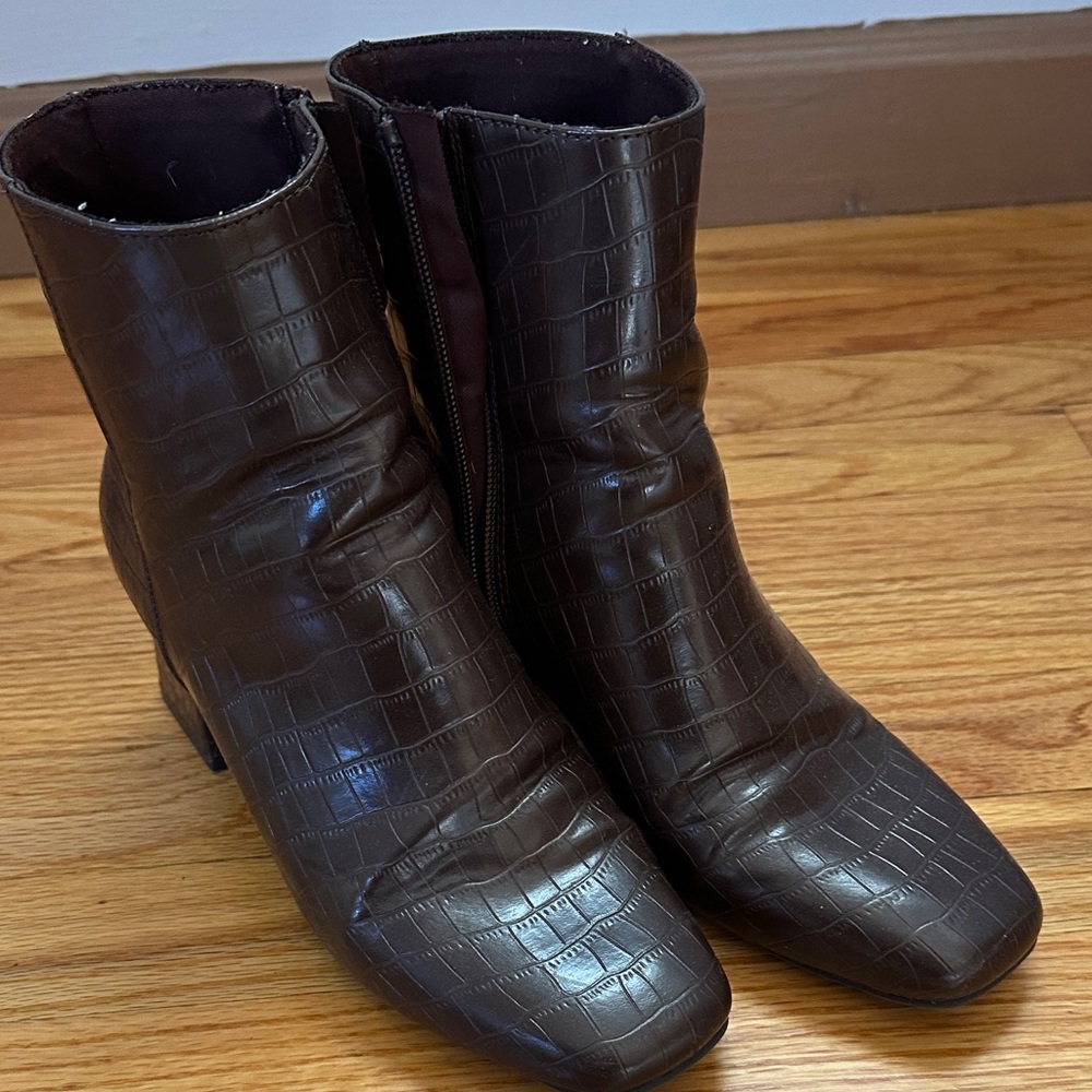 Old Navy Dark Brown Croc-Embossed Ankle Boots